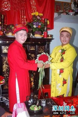 越南一对相恋6年的同性恋结婚，亲戚来捧场祝福却笑得有点尴尬